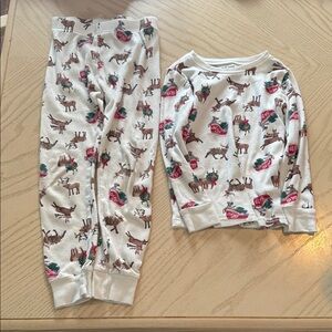 Kids White Moose & Sled Holiday Pajama Set 💜